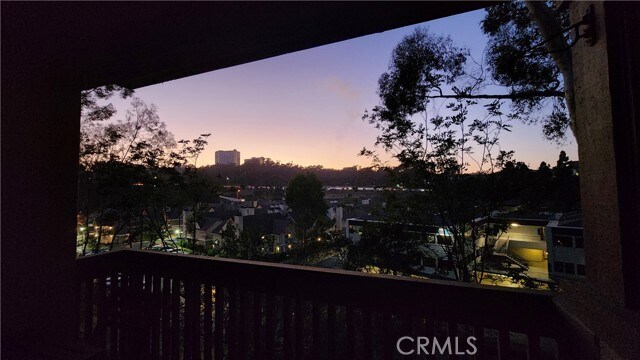 Building Photo - 8860 Villa La Jolla Dr