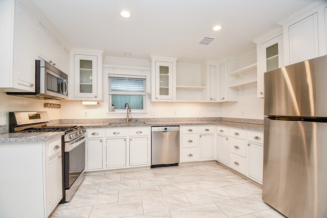 Building Photo - 1814 Cherry Bend Dr