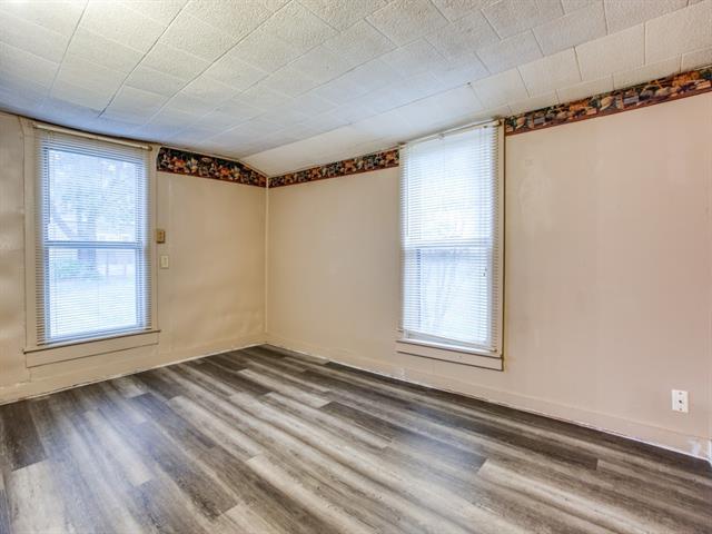 Building Photo - 609 E Monterey St