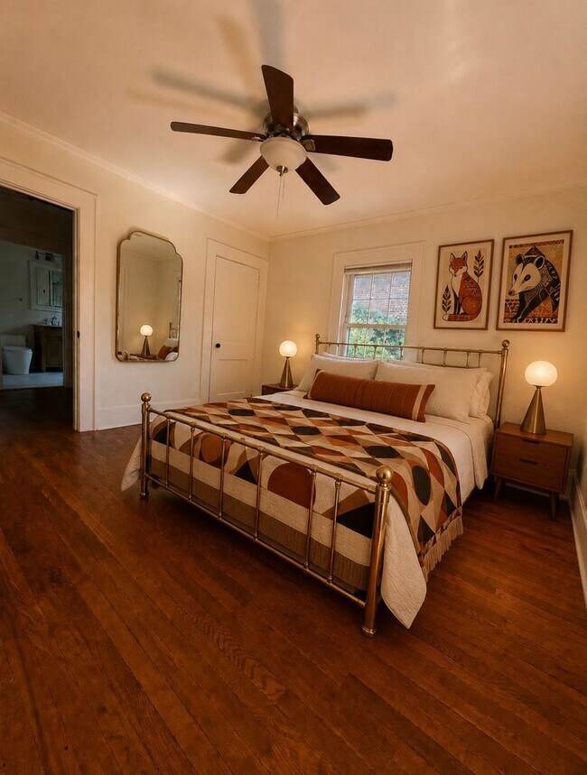 Building Photo - Central - Beautiful 1920's Traditional Brick Home, Newly Renovated