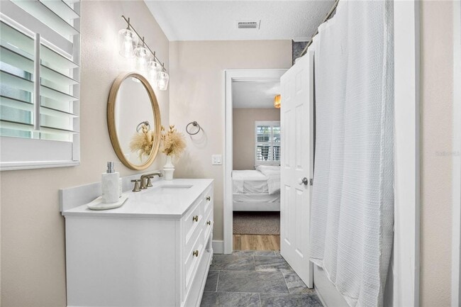 Building Photo - LAST MINUTE CANCELLATION - JAN TO FEB FULLY FURNISHED ALL IN PRICE OF $4500/ MONTH