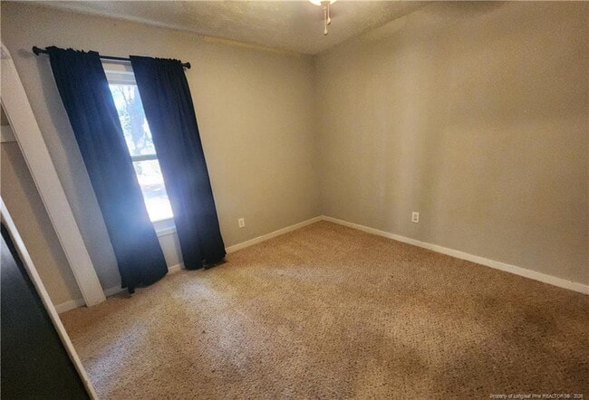 Building Photo - 6831 Candlewood Dr