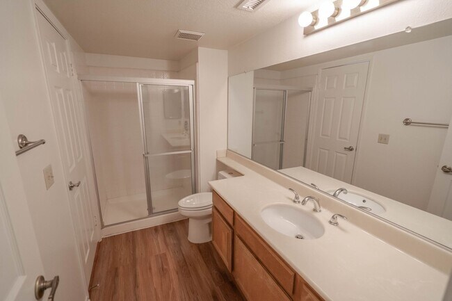 Building Photo - 24921 Chicory Ct