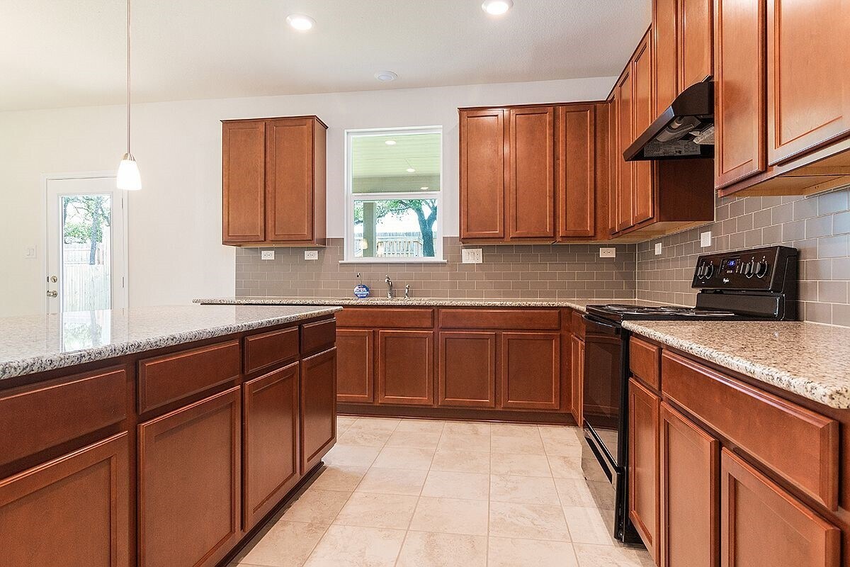 Kitchen - 26019 Florencia Villa