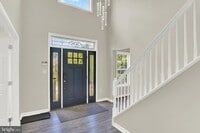 Building Photo - Spacious 4BR House in Lewisberry