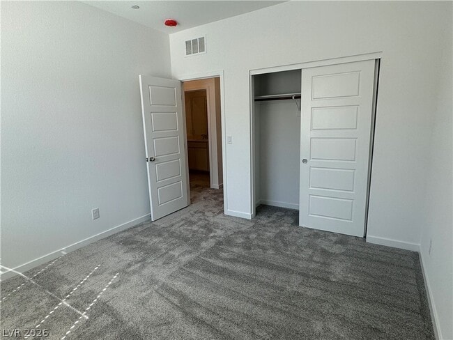 Building Photo - 2552 Venetia Pointe St