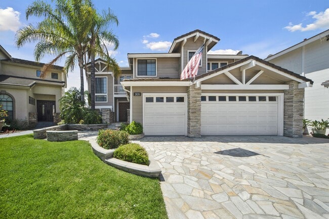 Building Photo - 2820 Mt Niguel Cir
