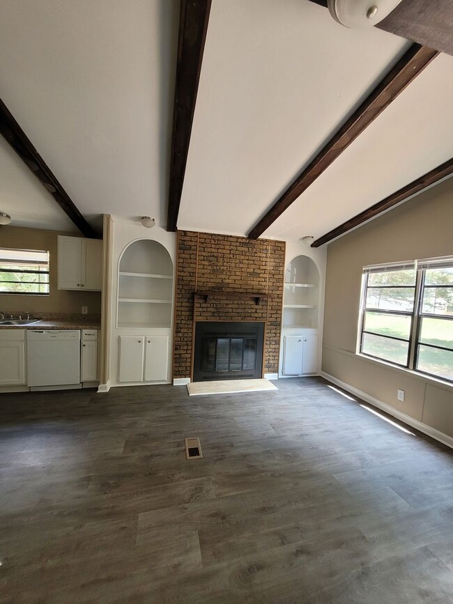 Building Photo - -For Rent - Hart County - Pineywoods Cr - ...