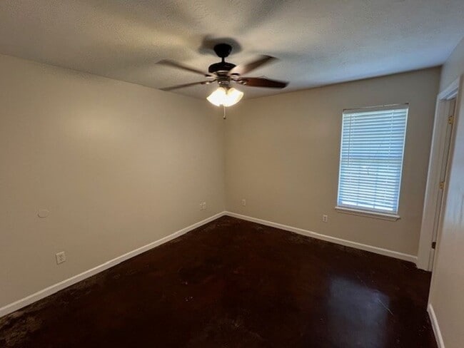 Building Photo - 2 bedroom 2 bath Duplex in Lake Charles