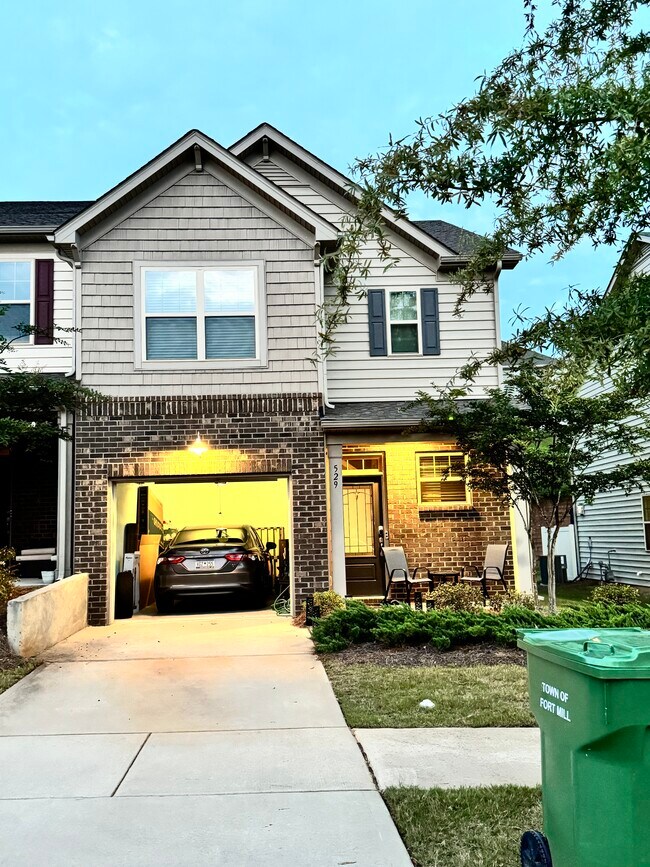 Building Photo - 529 Common Raven Ct