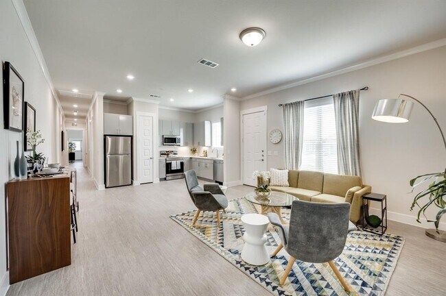 Building Photo - 907 Onyx-