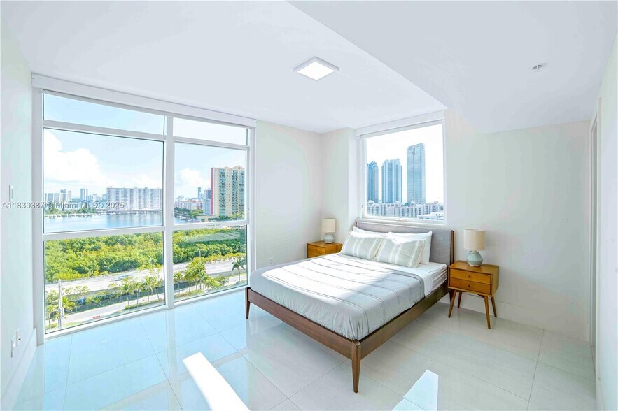 Building Photo - 400 Sunny Isles Blvd