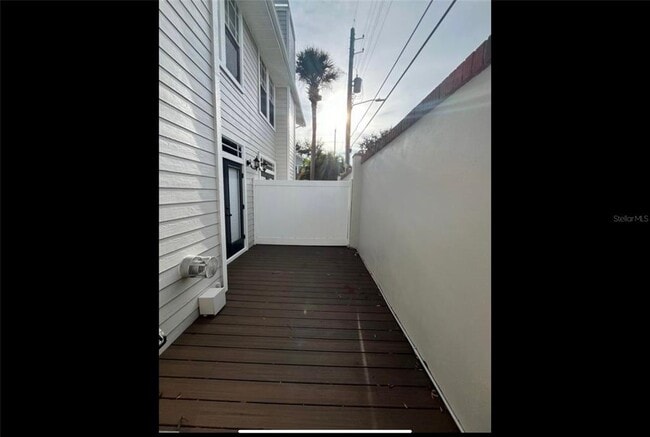 Building Photo - 2920 W El Prado Blvd