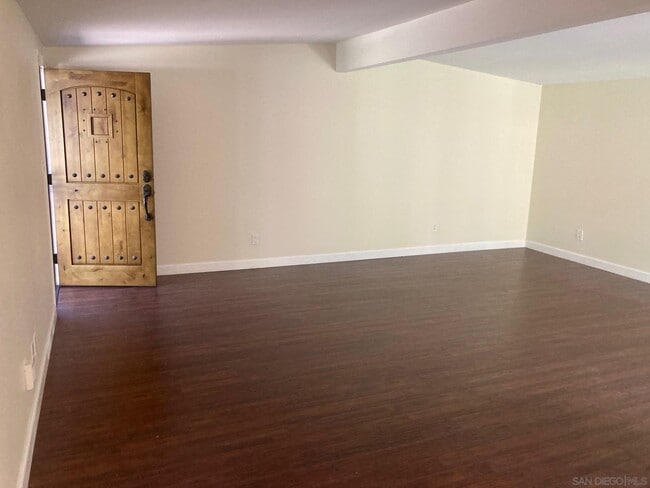 Building Photo - 4644 Chateau Pl