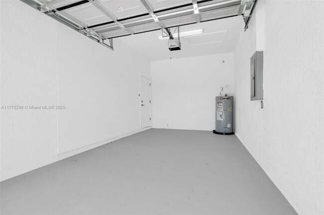 Building Photo - 5210-5230 30th St SW