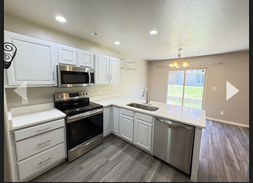 Building Photo - 1294 Willow Way