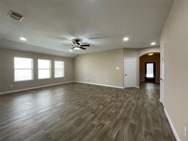 Building Photo - 6110 Moran Crest Dr