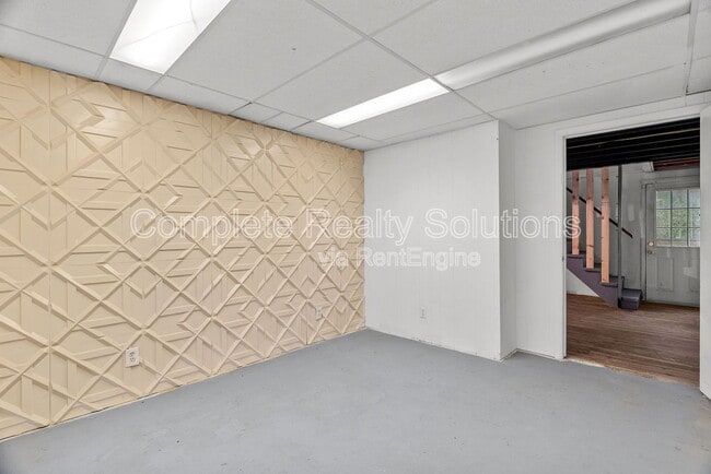 Building Photo - 7219 Harney Ave