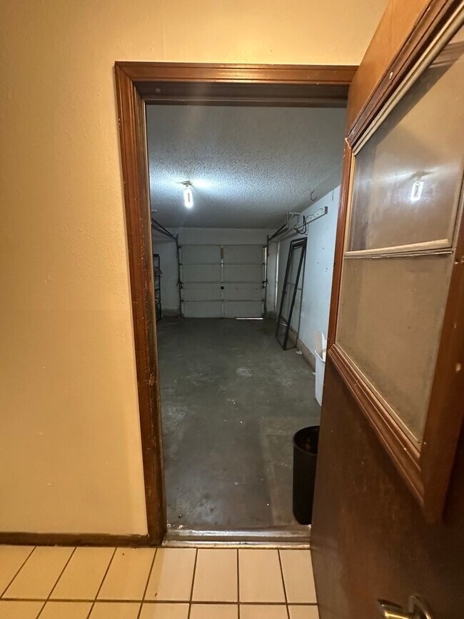 Building Photo - 4808 S Dimple Dr