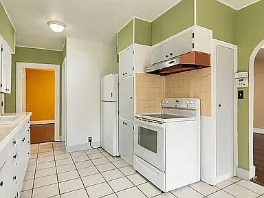 Building Photo - 302 Pacific Terrace