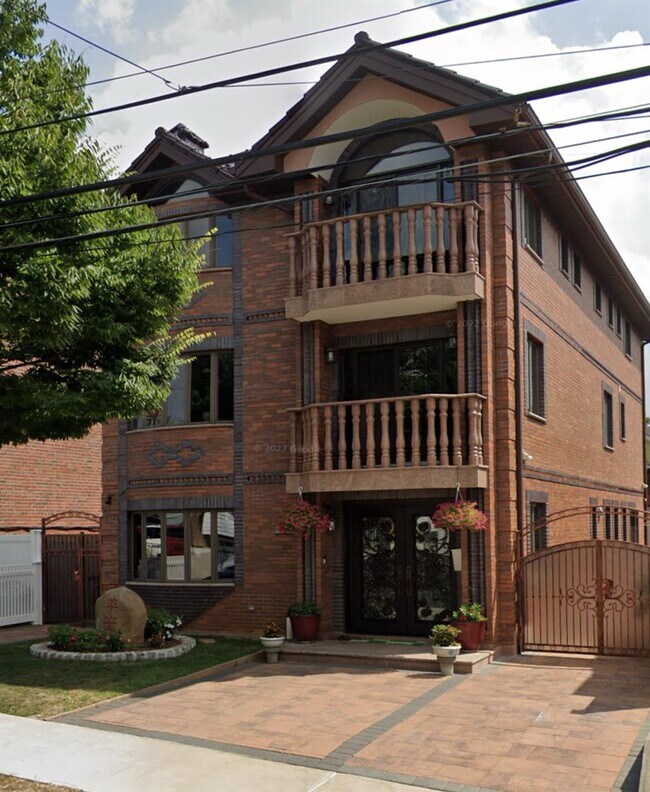 Primary Photo - 45-53-53 160th St