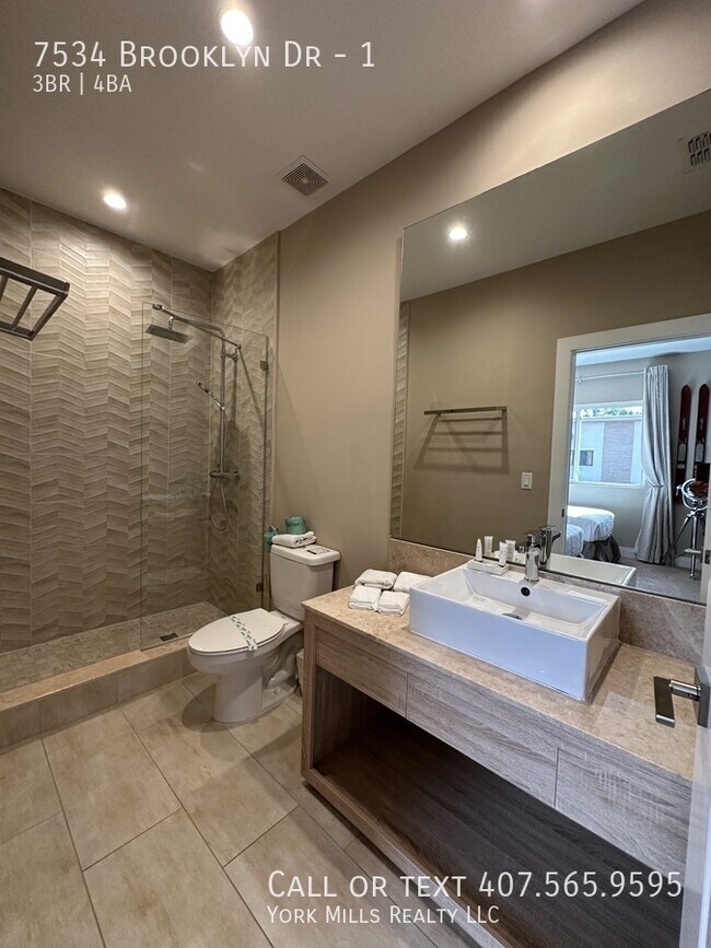 Building Photo - 7534 Brooklyn Dr