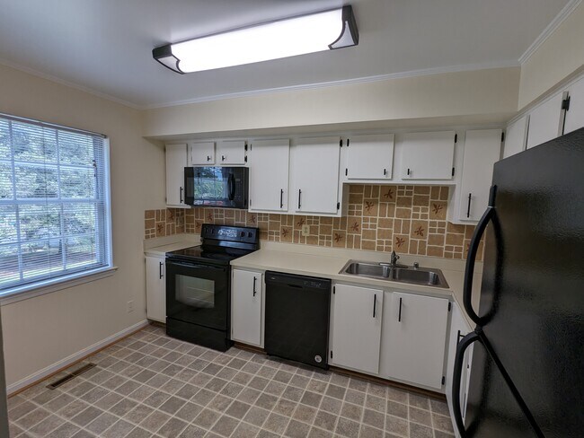 kitchen - main level - 3574 Lowlen Ct