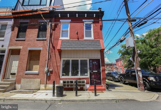 Building Photo - 1776 Waterloo St
