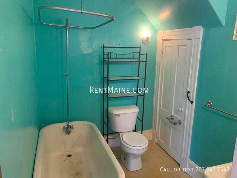 Building Photo - 53 Parker St