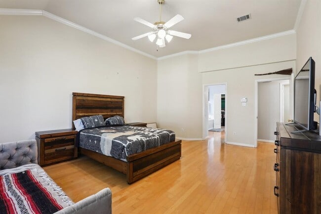 Building Photo - 13541 Anarosa Loop