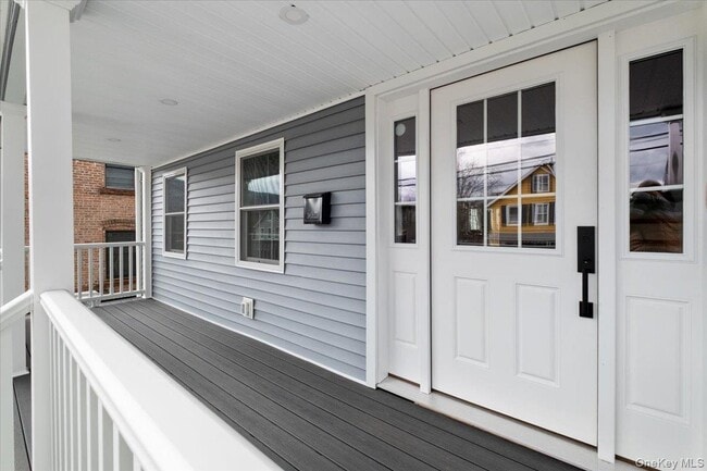 Building Photo - 32 Ackerman St