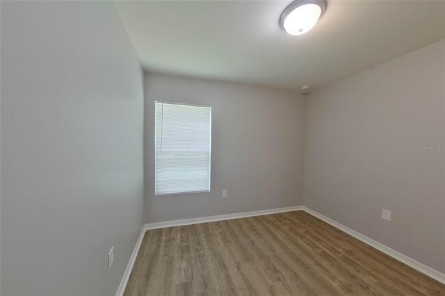 Building Photo - 2103 Roosevelt Ave