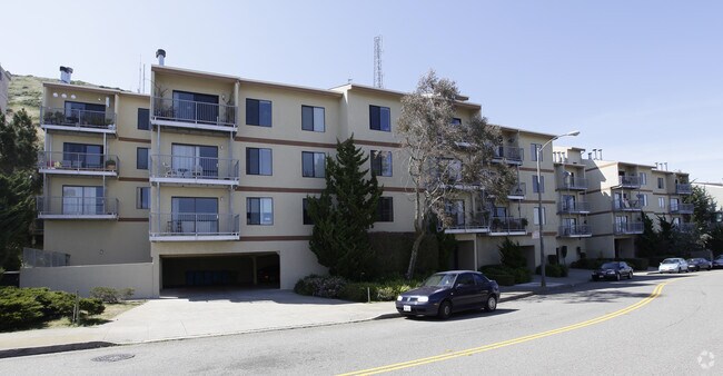 125 - 135 Gardenside Drive - 125-135 Gardenside Dr