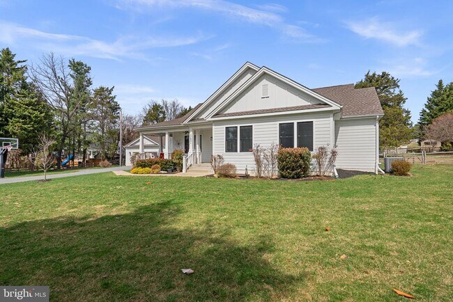 Building Photo - 17601 Crystal Spring Terrace