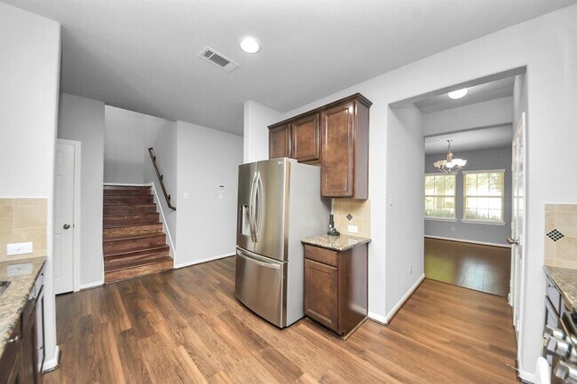 Building Photo - 6306 Bain Dr
