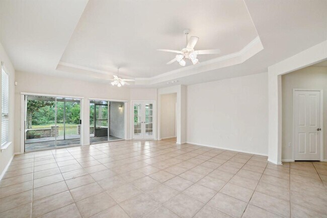 Building Photo - 207 Trinity Lane