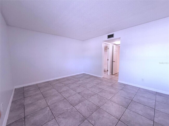 Building Photo - 6332 Newtown Cir