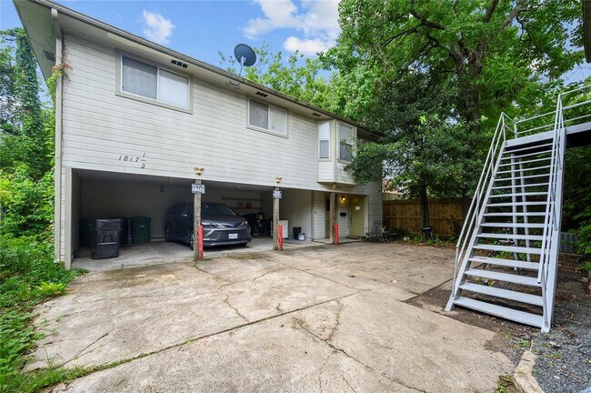 Building Photo - 1817 Sul Ross St