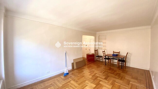 Floorplan - 4700 Broadway