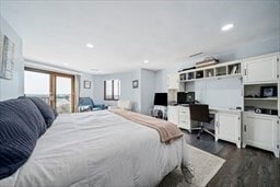 Building Photo - 62 Oceanside Dr