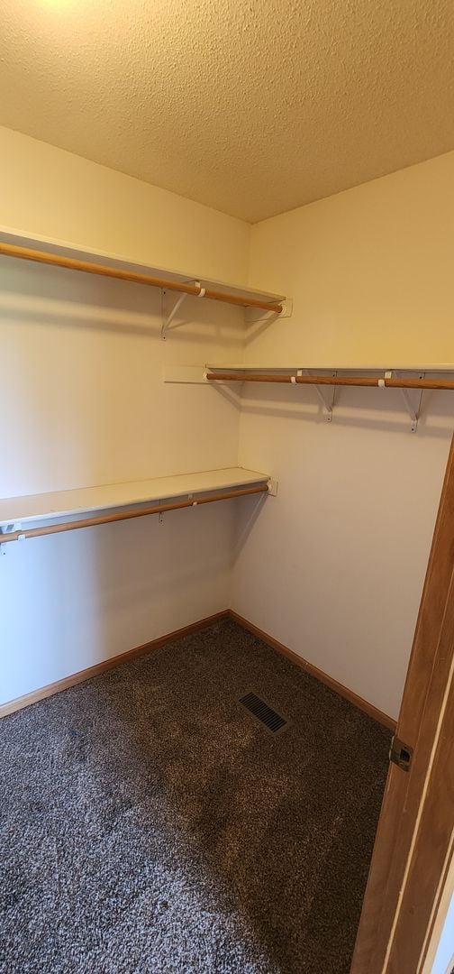 Building Photo - Beautiful 3 Bed, End Unit, Town Home for Rent
