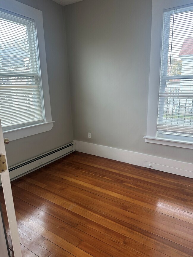 Building Photo - 7 Greenville St