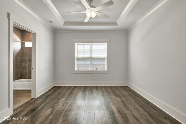 Building Photo - 730 Edgerton Dr