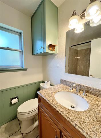 Building Photo - 1209 Irwin Dr