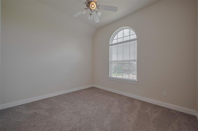 Building Photo - 2706 Topaz Cove Ln