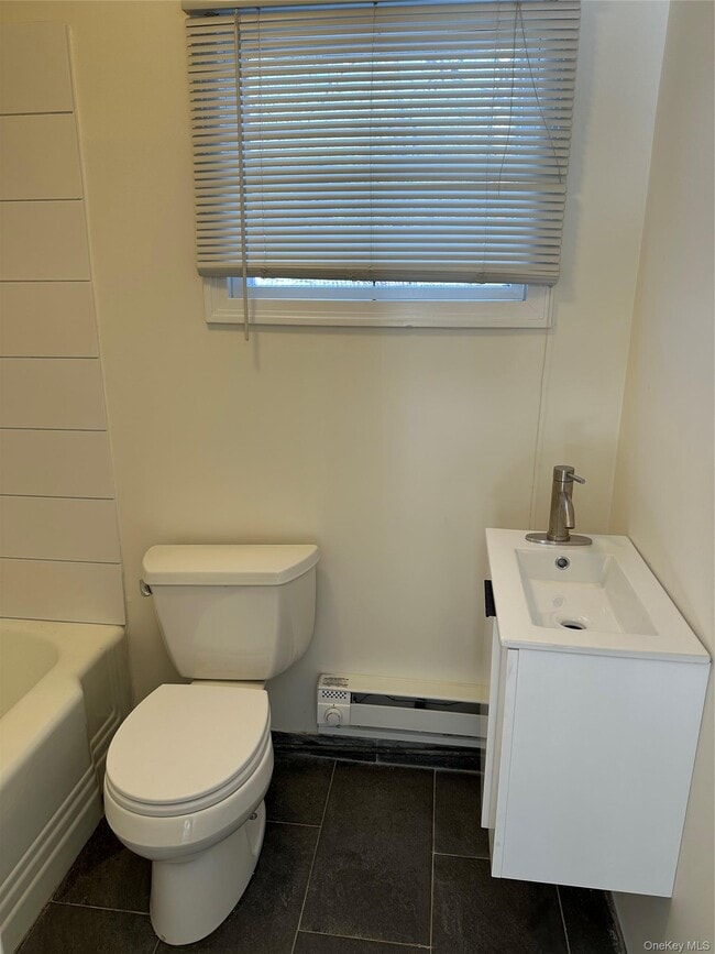 Building Photo - 11 Upper Hillman Rd