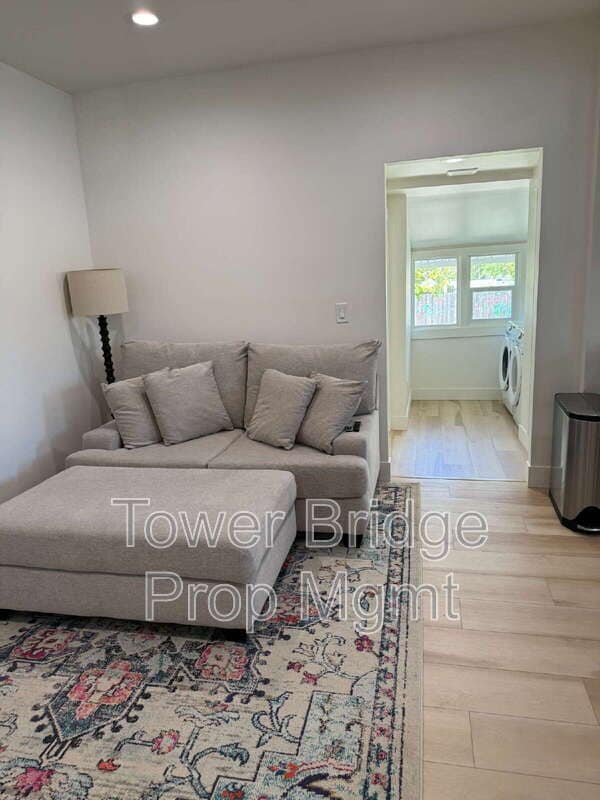 Building Photo - 3897 7th Ave