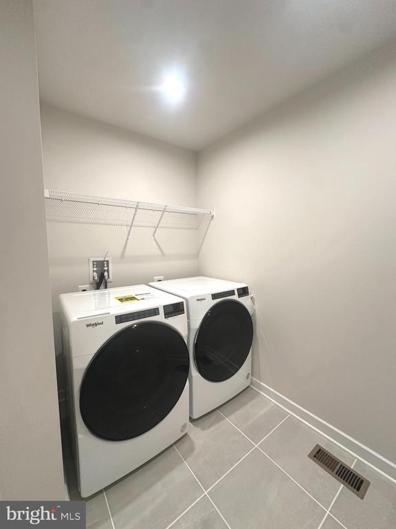 Building Photo - 117 Dunster St