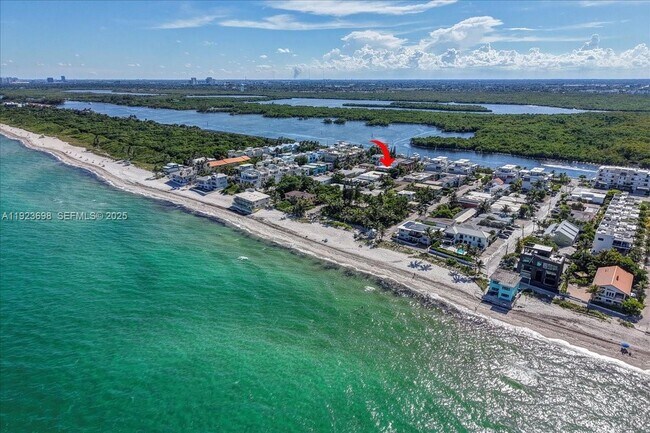 Building Photo - 348 Palm St