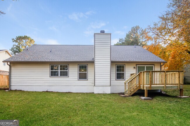 Building Photo - 2528 Country Lake Cir